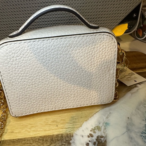 Michael Kors Mini Bag in White with Gold Accents - Picture 2 of 7